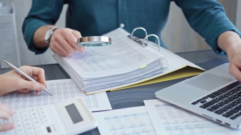Forensic accounting and litigation consulting professional setting